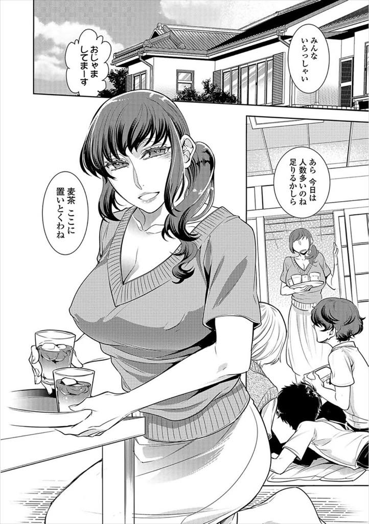 【エロ漫画】息子の友達にいたずらされながらも寝たフリをするビッチで巨乳な母親。乳首責めをされてノーパン姿で手マンをされ生挿入されて声が抑えられず中出しされて絶頂しちゃう